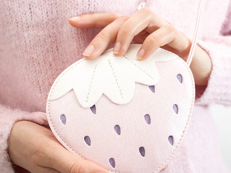 YB-100-142_Berry_Bag_18 YB-100-142_Berry_Bag_18
